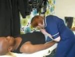 Hot Krankenschwester ist bereit, für einen guten großen schwarzen Schwanz ficken