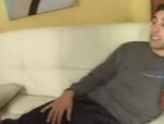 Milf fickt den Freund ihrer Tochter auf Sofa #3