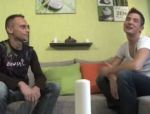 Zwei junge Schwule haben Sex im Pornocastig #2