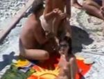 Due coppie scopano in spiaggia #5