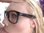 Studentessa bionda con gli occhiali e il culo grosso #11