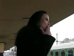 Wunderschöne Brünette wird am Bahnhof abgefangen #16