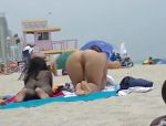Nuda in spiaggia #2