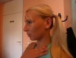 Bestrafungs Blasen für Girls beim Dreier auf BDSM Art in deutschem Porno #3