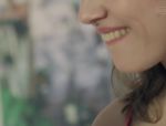 Die jungen Lesben Tina und Macy fressen ihre Muschis in Porno für Frauen #4