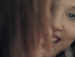 Die jungen Lesben Tina und Macy fressen ihre Muschis in Porno für Frauen #6