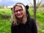 Geile deutsche Blondine mit Brille Izzy Mendosa in einem Bulli gefickt #2