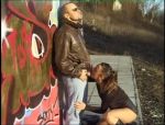 Deutsches Luder bläst einem Voyeur einen #19