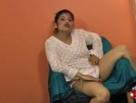 Dralle indische Amateurin mit echten dicken Titten Sonia masturbiert #2