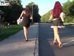 Cora Kitty und Lolita lecken sich im Wagen #13
