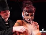 Deutsche SM-Lesben Leah Obscure, Alissa Noir lecken sich im Zirkus #5