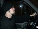 Deutscher Pornostar im Bums-Bus Gonzo Style in der Hündchenstellung gefickt #4