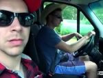 Junge dralle Brünette in einem deutschen Porno im Bums-Bus genagelt #4