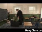 Blonde Schülerin reitet auf dem Schwanz ihres Lehrers #2