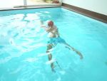 Tschechische Schönheit Keira von Trainer Leny Evil im Swimmingpool gefickt #1