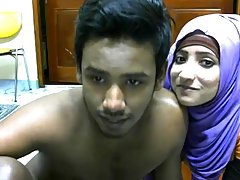 Junges Paar aus Sri Lanka haben geile Sex-Abenteuer vor der Webcam