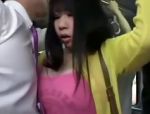 Vollbusige Japanerin wird in einem öffentlichen Bus hart begrabscht #1