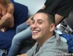 Perverse Jungs begrabschen bei einer Party nackte Mädels #8