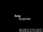 Knackärschige Babes freuen sich schon aufs Cum Swapping #2