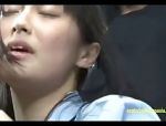 Asiatische Schülerin wird in einem öffentlichen Bus durchgenommen #9