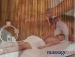 Im Massage-Raum werden vollbusige Amateur-Weiber durchgenommen #2