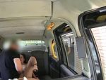 Ungarische Brünette wird im Taxi bearbeitet #9