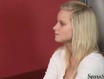 Blondes Teen demonstriert beim Casting ihren schönen Körper #4