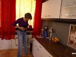Reife deutsche Hausfrauen kriegen Spritzer auf ihre Titten #1