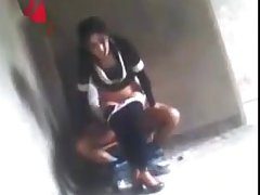 Arabisches Girl wird zum ersten Mal anal gefickt
