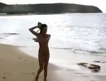 Nackte Babes werden am Strand gevögelt #5