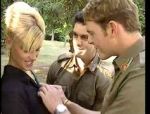 Die blonde Lisa Crawford macht Liebe mit mehreren Soldaten #2