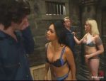 Vierer im Folterkeller mit weiblicher Dominanz und Lorelei Lee sowie Mika Tan. #2
