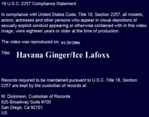 Havana Ginger and Ice La Fox sind zwei sehr heißen und schmutzigen Kellner Latina #1