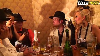 Retro-Style Sexparty von fantastischen Pornostars vor der Kamera #10