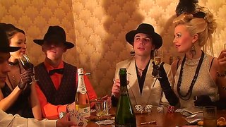 Retro-Style Sexparty von fantastischen Pornostars vor der Kamera #15