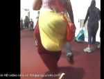 Der riesige Arsch dieser indischen Mutter wackelt bei jedem Schritt #1