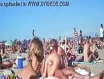 Sesso in una spiaggia nudista #12