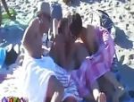 Sesso in una spiaggia nudista #15