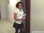 Schulmädchen bittet um Hilfe #1