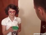 Schulmädchen bittet um Hilfe #16