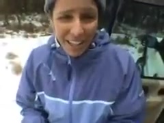 Video amatoriale di gran pompino sulla neve sborrata bianca #15