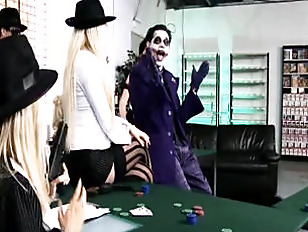 Britische Sex Orgien Szene mit dem fiesen Joker